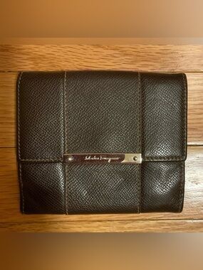 Salvatore Ferragamo Early 80’s  Bifold Wallet PRISTINE Vintage Condition